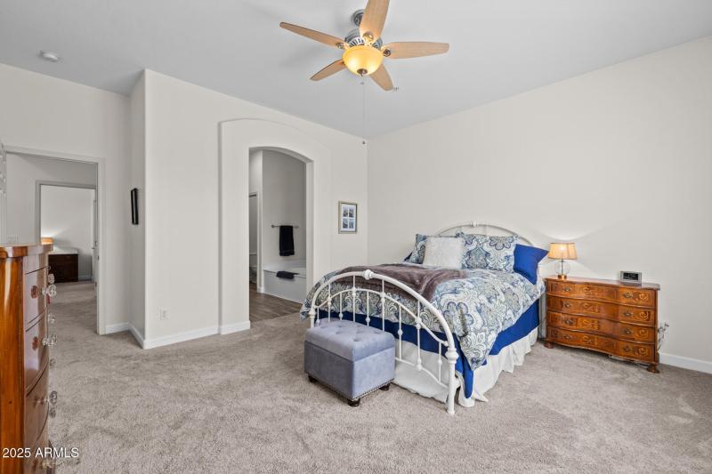 30)MASTER BED