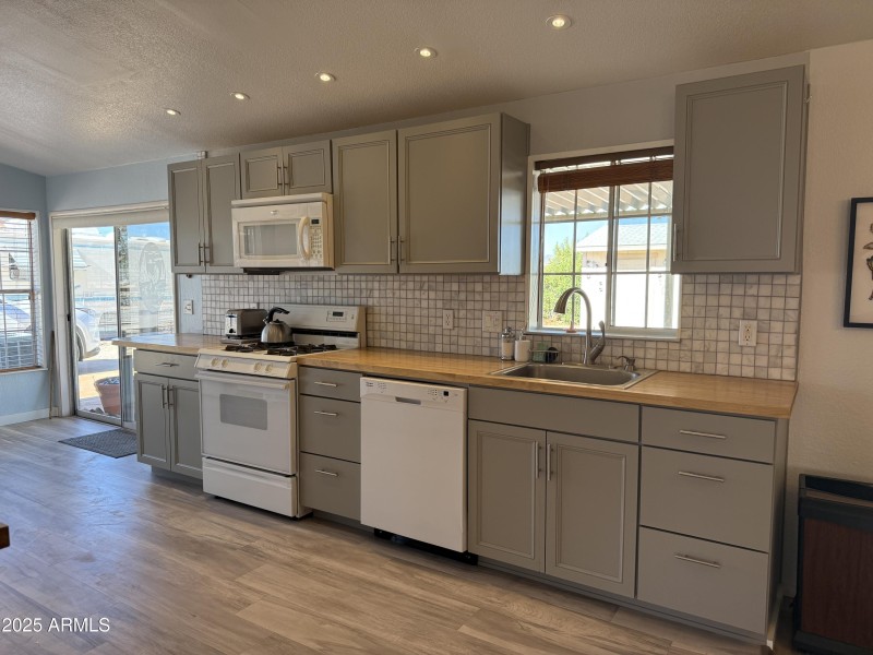 Kitchen is New (3)