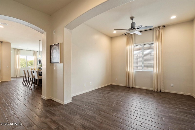 Entry Area/Office Space