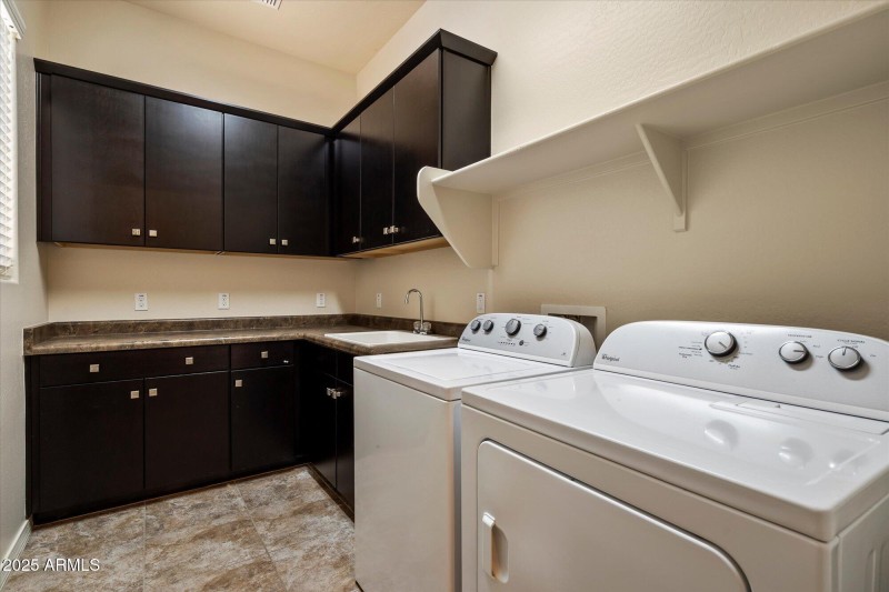 Huge Laundry with sink