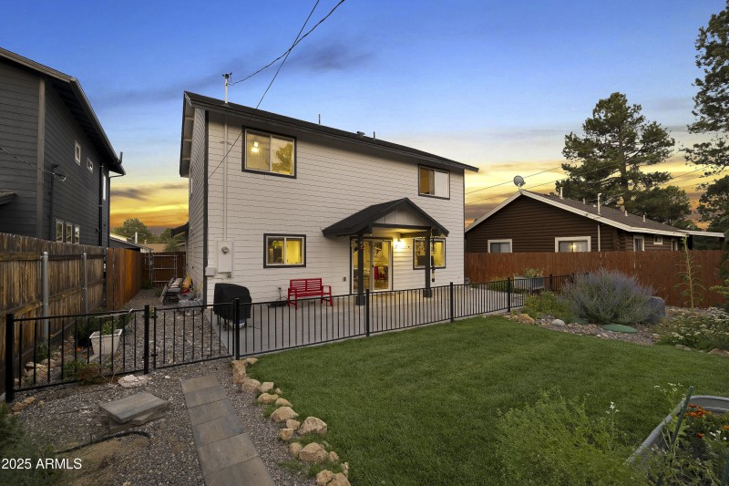 3588-huron-flagstaff-az-usa-002