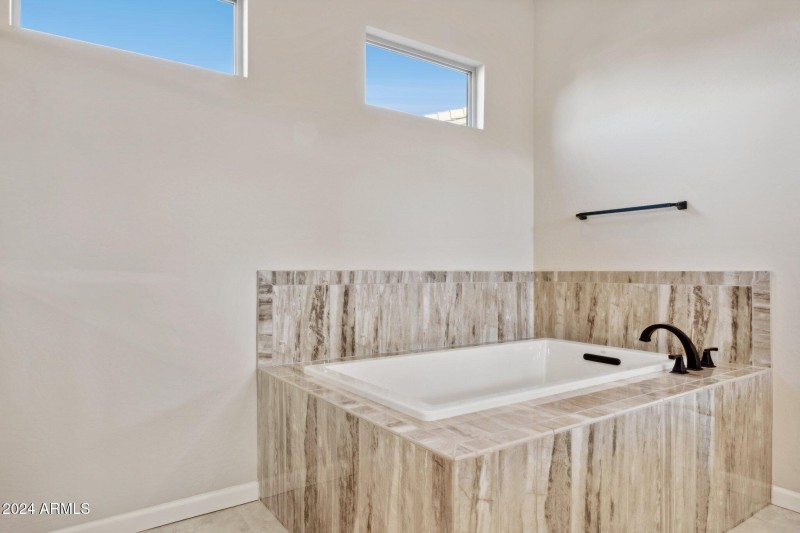 25-web-or-mls-17662-blaze-ln
