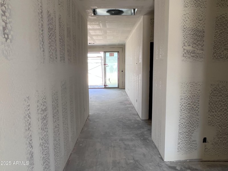 002 Foyer