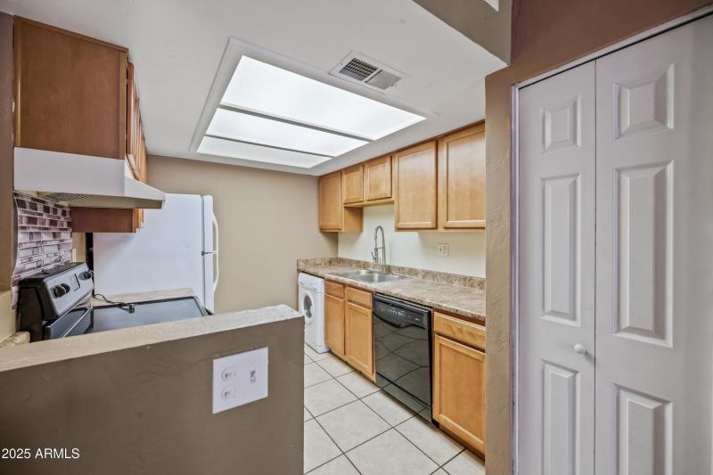 8-16602N25S114-ocupix