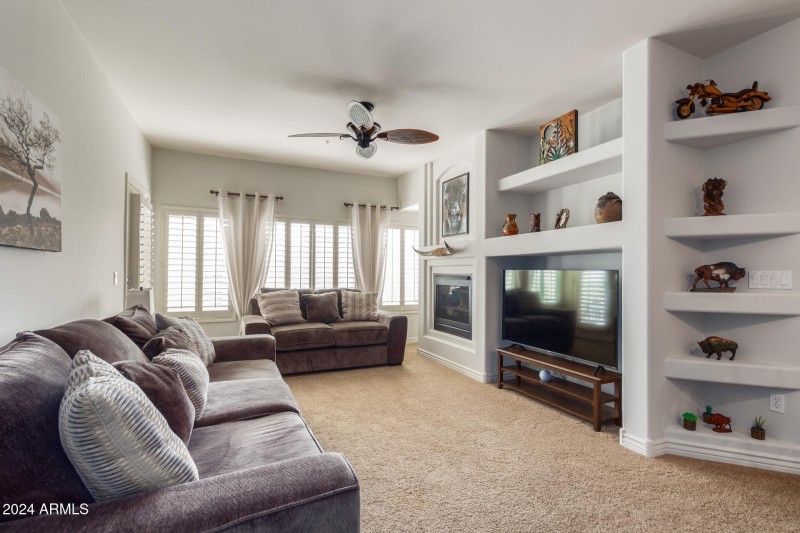 Family room 2