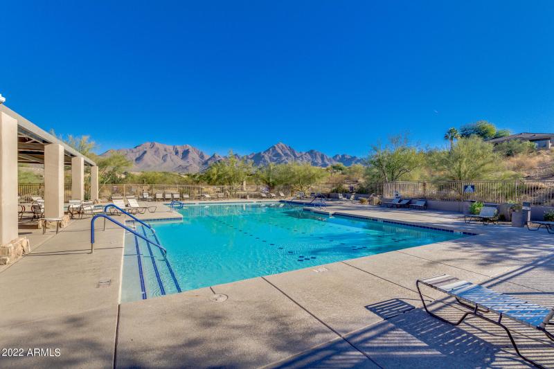 huge pool with ammenities