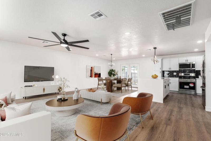 Family RoomVirtual Staging