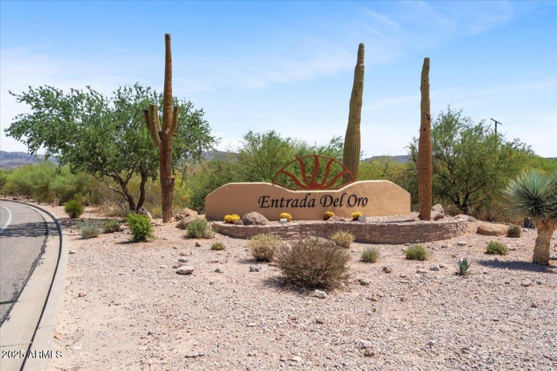 Entrada Del Oro