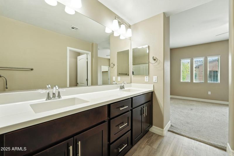 24-web-or-mls-SA104355 Lawrence Fung