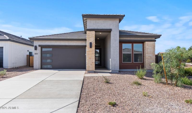 Edgewood Lot #1 Front Exterior 3 (Large)