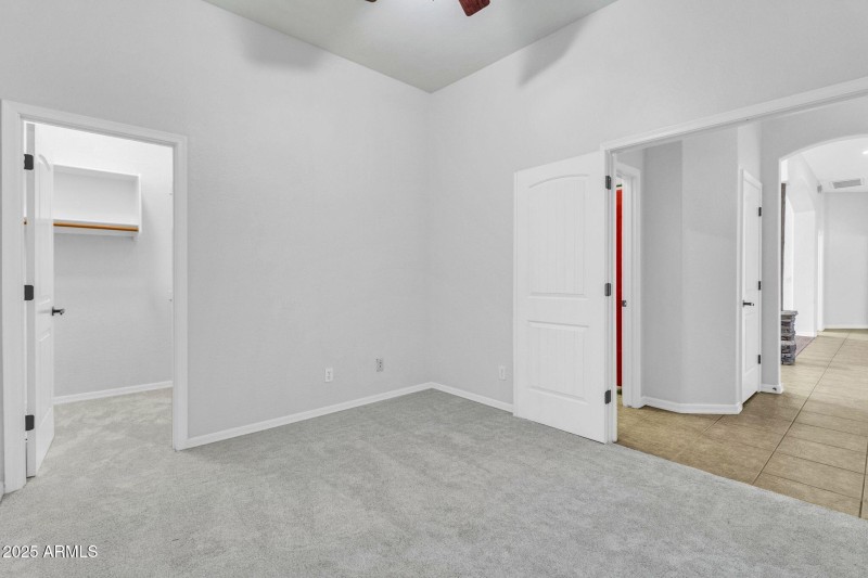 20131 E Calle de Flores-44