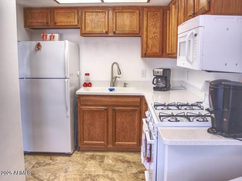 232 Kitchen