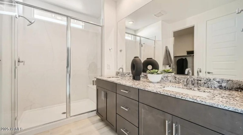 Owners Bath