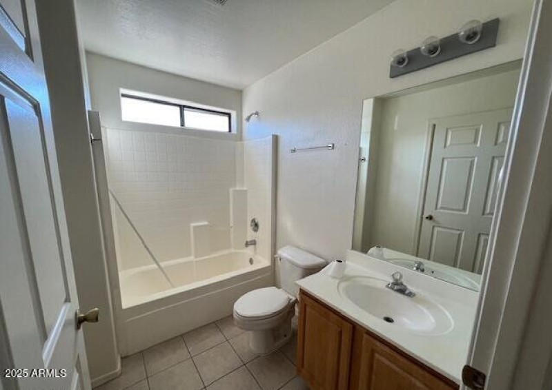 1000 Bath 2