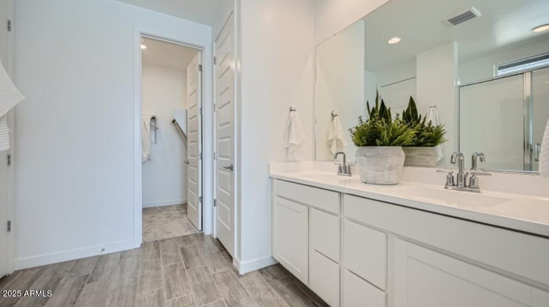 Owners Bath