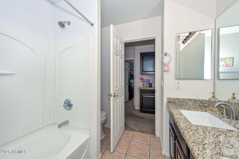 Hall Bath2