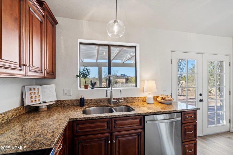 12-Kitchen