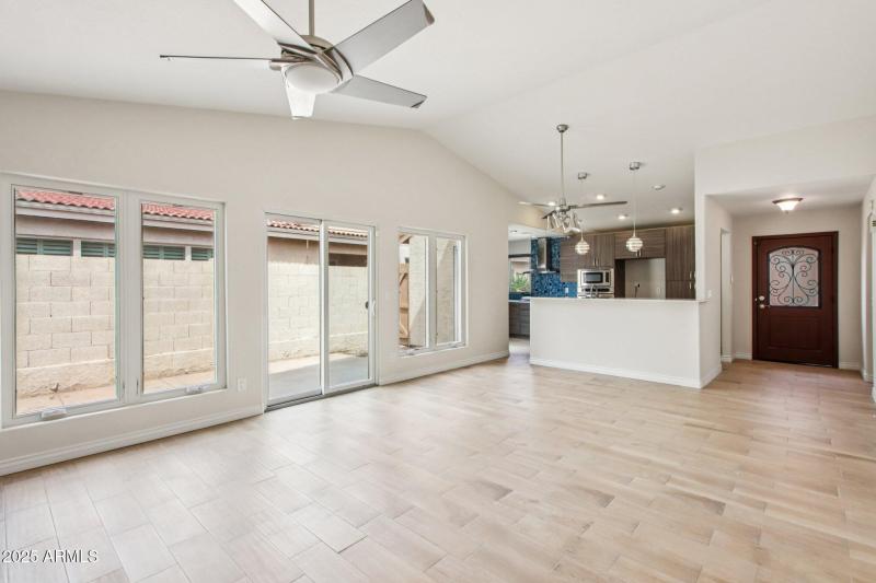 8-web-or-mls-E Cassia Way-S2608-008