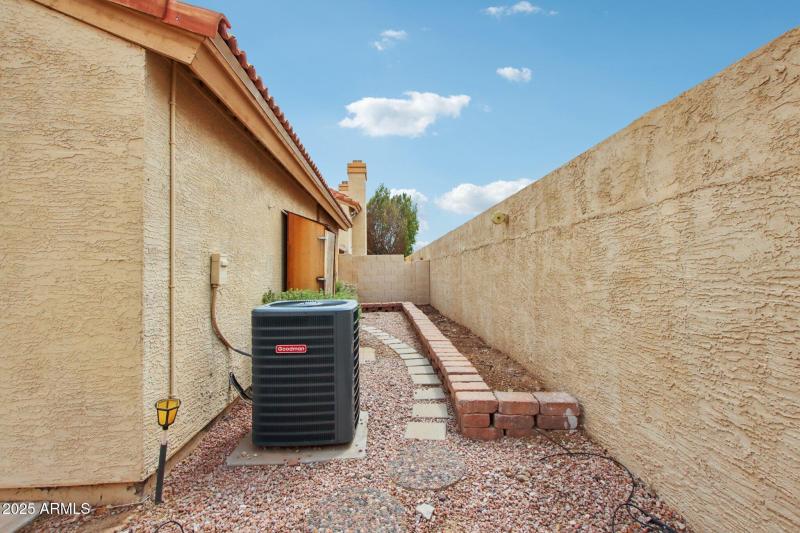 32-web-or-mls-E Cassia Way-S2608-032