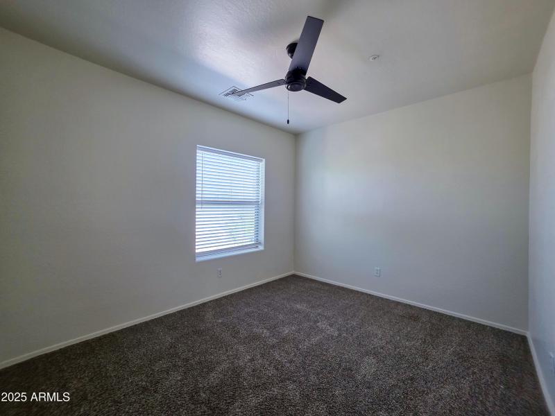 BR 3 15818 N 25th St #129-24