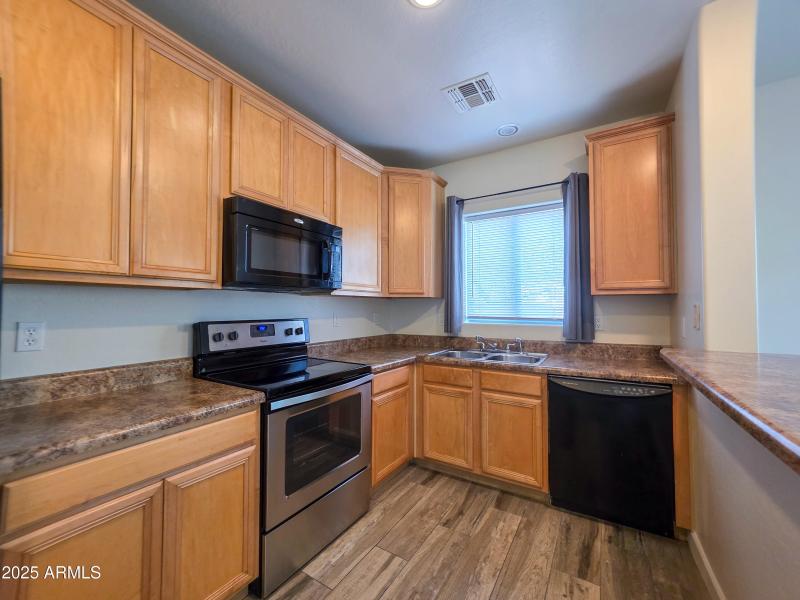 Kitchen 2 15818 N 25th St #129-11