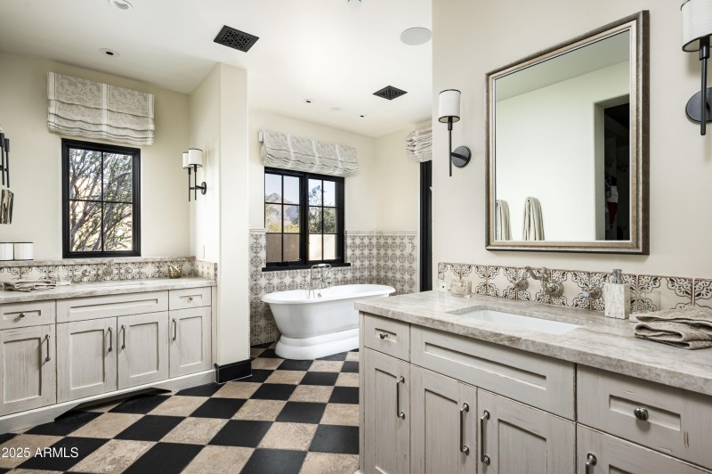 Primary Suite Bath