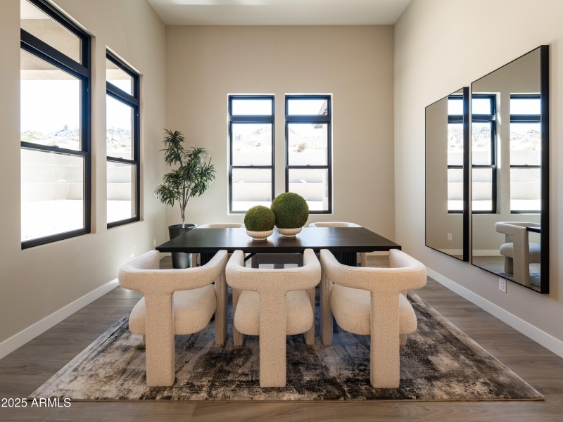 Casual Dining Area