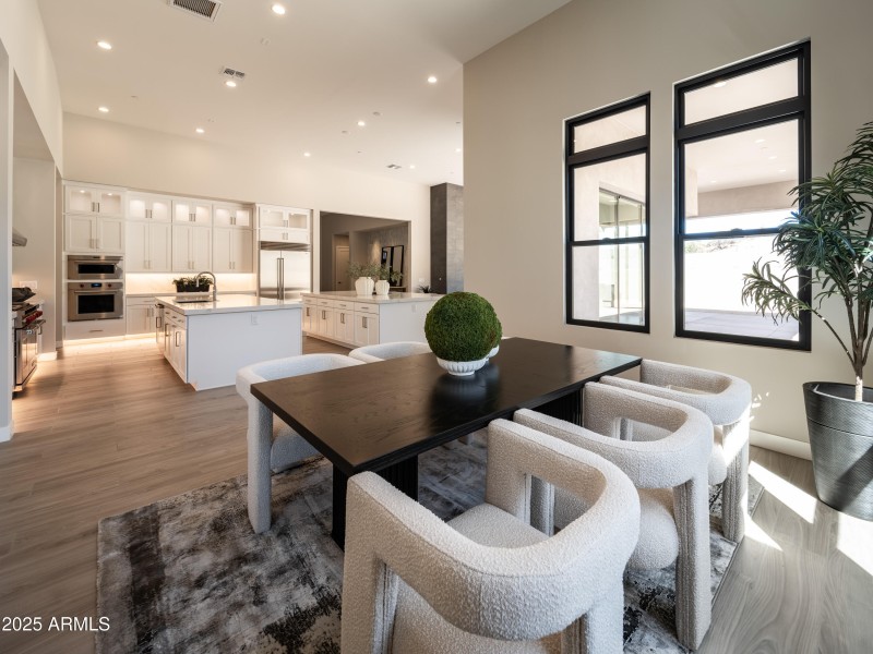 Casual Dining Area