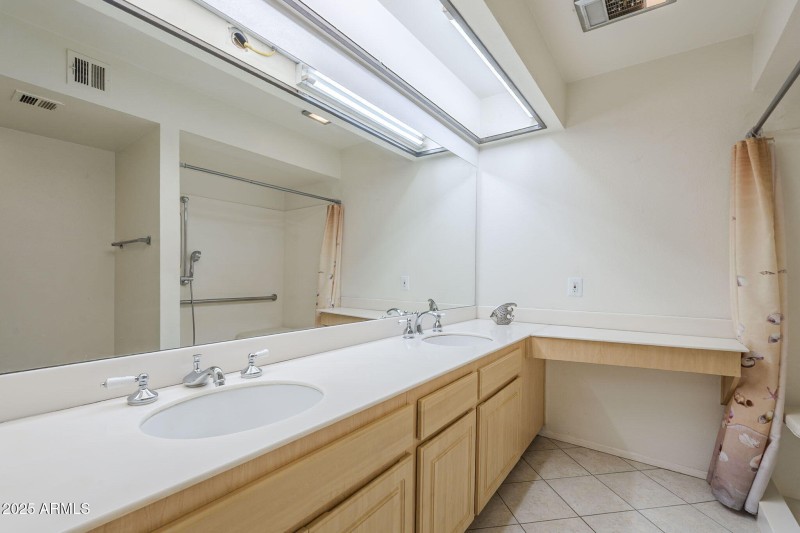 26-web-or-mls- Leisure World-26