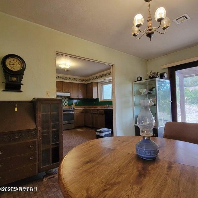 Dining to Kitchen