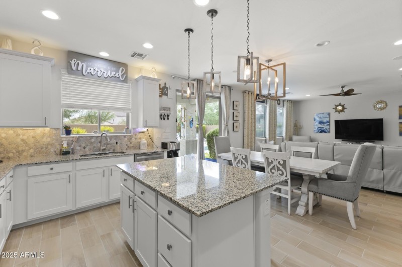 Kitchen Dining & Family Room