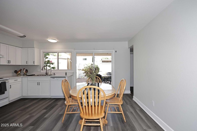 Dining Room2