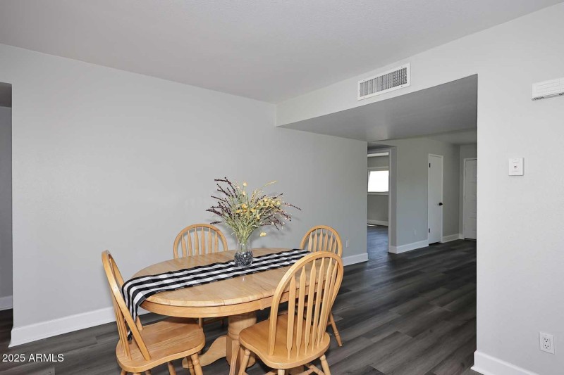 Dining Room3