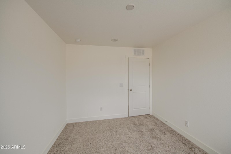 Bedroom 2-pic 2