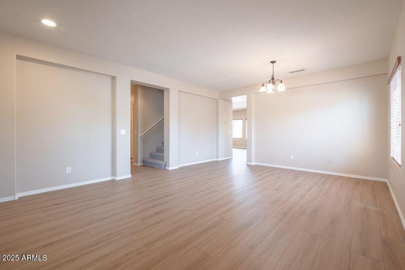 20250729_26197-W-Potter-Dr_02