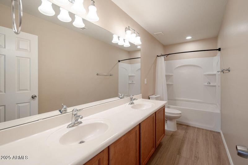 20250729_26197-W-Potter-Dr_17