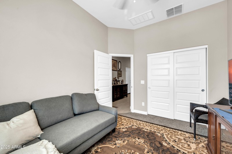 41072 W Hillman Dr-25