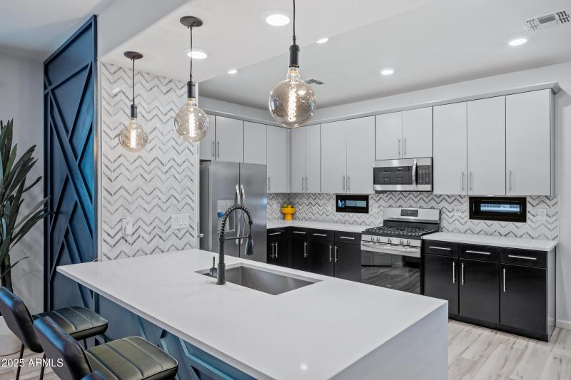 4207 W Bradshaw Creek Ln-10