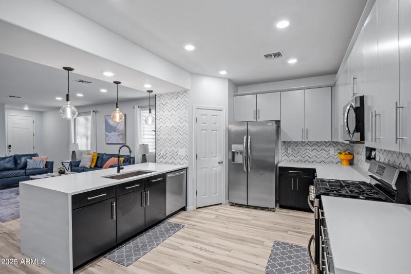 4207 W Bradshaw Creek Ln-12