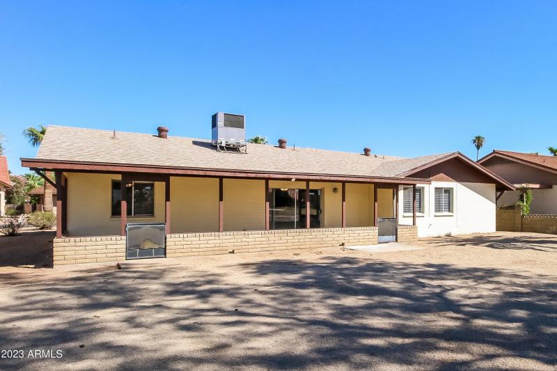 029-photo-rear-view-13143693