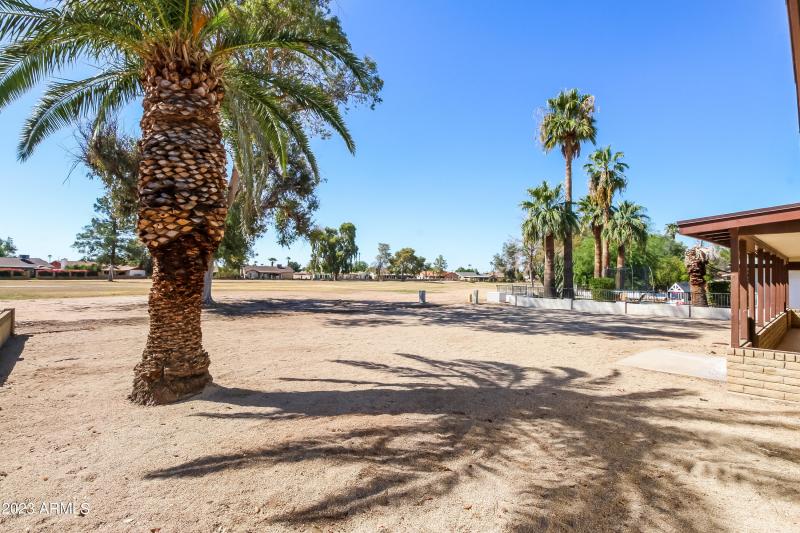 030-photo-exterior-13143692