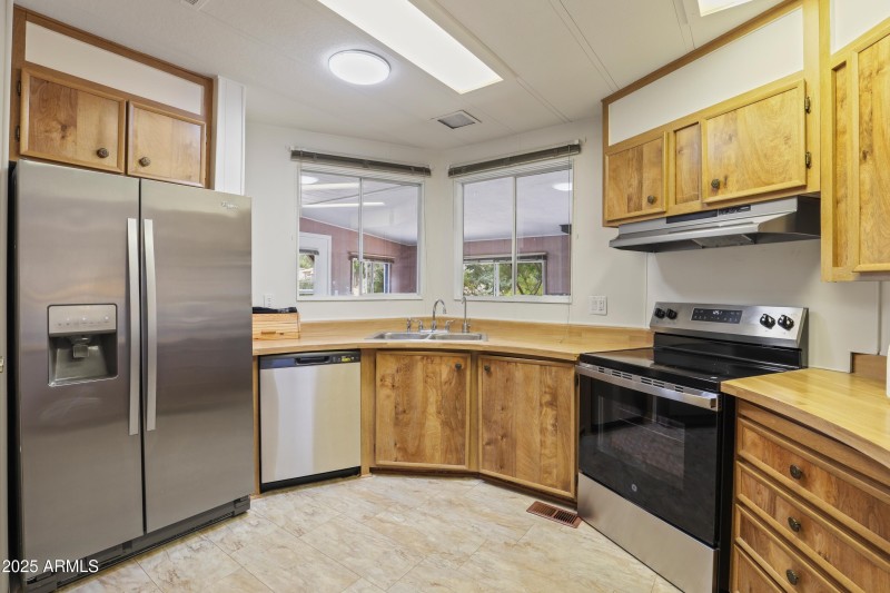 Kitchen (1)