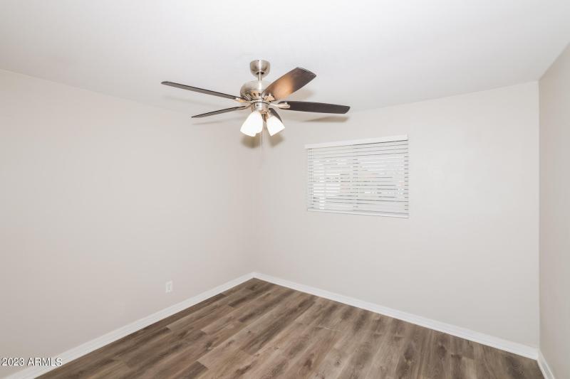 023-photo-primary-bedroom-12308972