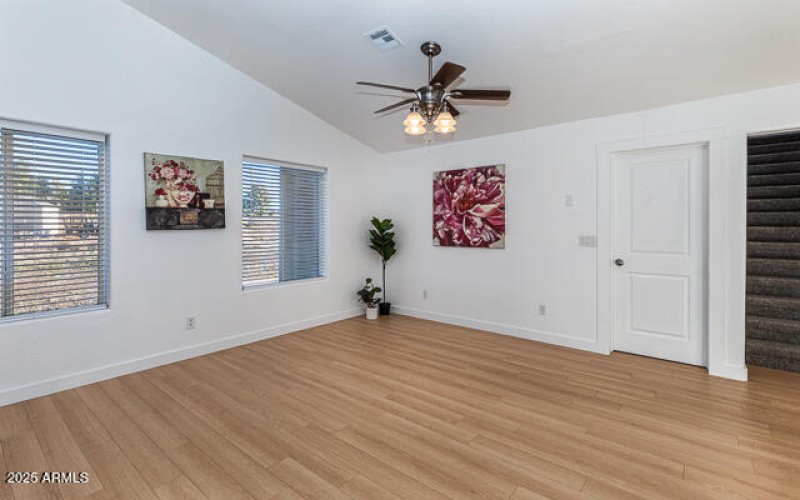 502 1100 West Street W MLS-9