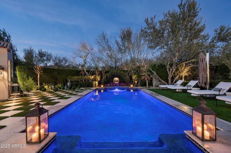Pool Twilight
