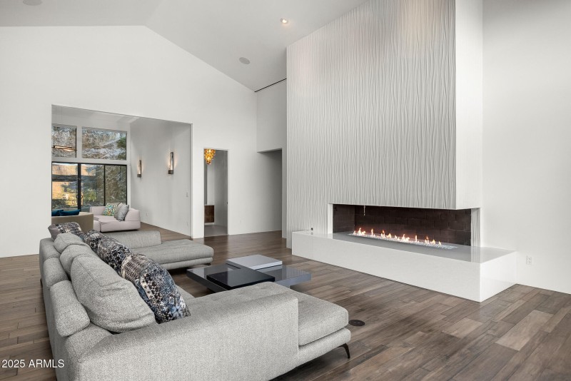 25living room