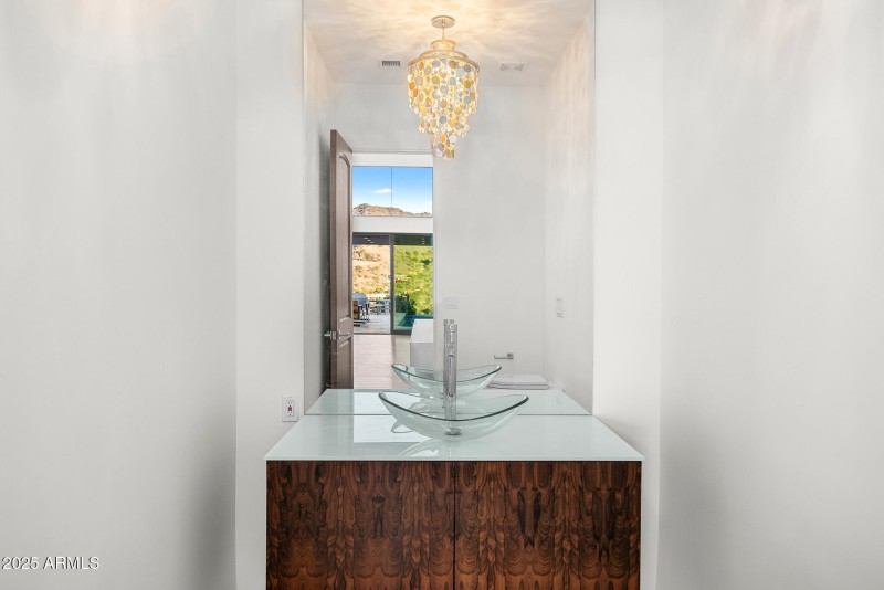 36powder room