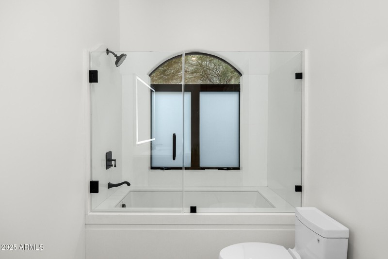 47guest bath1