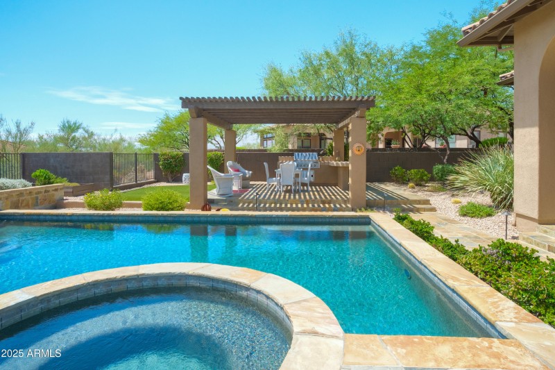 Spa & Pool