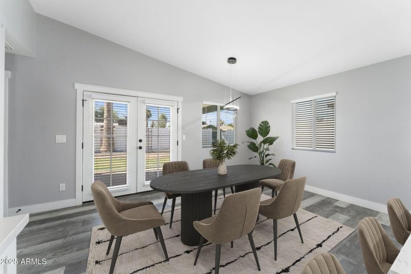 Dining (virtually staged)